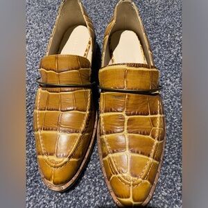 Freda Salvatore women’s loafers